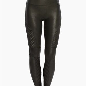 Like NEW! Spanx Black Moto Leggings